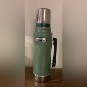 Vintage Stanley Aladdin  Classic Green 14 Inch  Thermos. Silver Accents. Quart